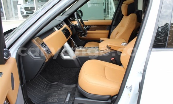 Acheter Occasion Voiture Land Rover Range Rover Blanc à Karasburg, Karas Acheter Occasion Voiture Land Rover Range Rover Blanc à Karasburg, Karas