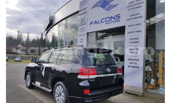 Acheter Import Voiture Toyota Land Cruiser Noir à Import - Dubai, Namibie Acheter Import Voiture Toyota Land Cruiser Noir à Import - Dubai, Namibie