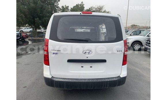 Buy Import Hyundai Cargo White Car in Import - Dubai in Namibia Buy Import Hyundai Cargo White Car in Import - Dubai in Namibia