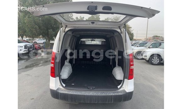 Buy Import Hyundai Cargo White Car in Import - Dubai in Namibia Buy Import Hyundai Cargo White Car in Import - Dubai in Namibia