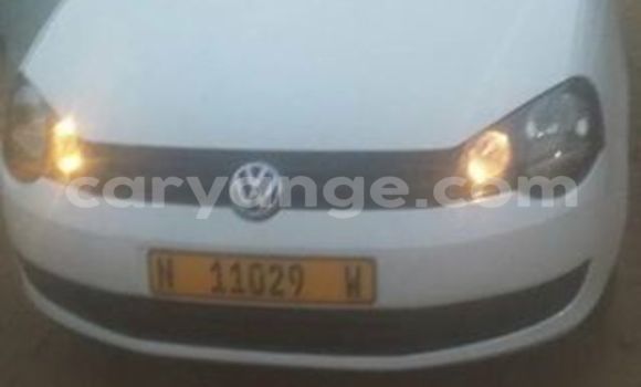 Acheter Occasion Voiture Volkswagen Polo Sedan Blanc à Windhoek, Namibie Acheter Occasion Voiture Volkswagen Polo Sedan Blanc à Windhoek, Namibie