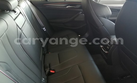 Acheter Occasion Voiture BMW M5 Bleu à Import - Dubai, Namibie Acheter Occasion Voiture BMW M5 Bleu à Import - Dubai, Namibie