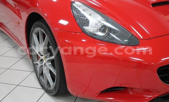 Acheter Occasion Voiture Ferrari California Rouge à Windhoek, Namibie Acheter Occasion Voiture Ferrari California Rouge à Windhoek, Namibie