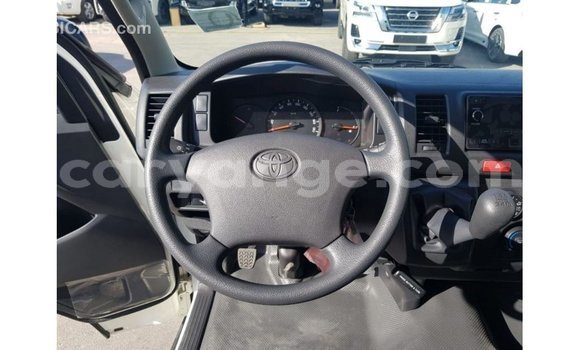 Buy Import Toyota 4Runner White Car in Import - Dubai in Namibia Buy Import Toyota 4Runner White Car in Import - Dubai in Namibia