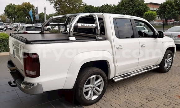 Acheter Occasion Voiture Volkswagen Amarok Blanc à Karasburg, Karas Acheter Occasion Voiture Volkswagen Amarok Blanc à Karasburg, Karas