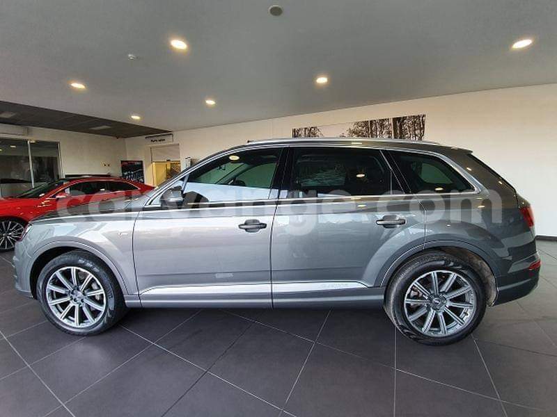 Big with watermark audi q7 namibia windhoek 12119