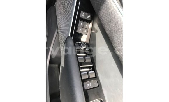 Acheter Import Voiture Land Rover Range Rover Blanc à Import - Dubai, Namibie Acheter Import Voiture Land Rover Range Rover Blanc à Import - Dubai, Namibie