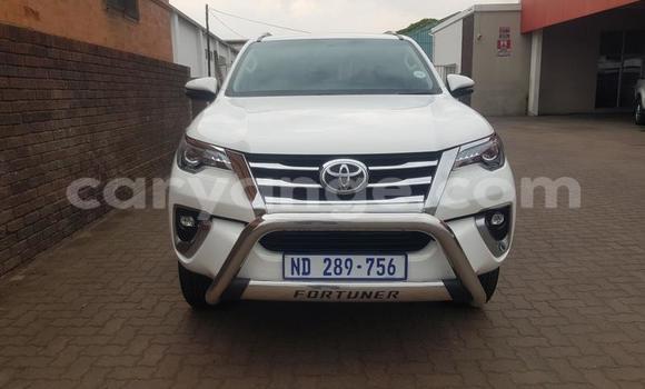 Buy Used Toyota Fortuner White Car in Karasburg in Karas Buy Used Toyota Fortuner White Car in Karasburg in Karas