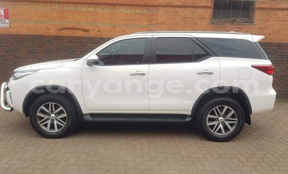Buy Used Toyota Fortuner White Car in Karasburg in Karas Buy Used Toyota Fortuner White Car in Karasburg in Karas