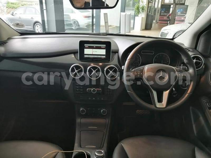 Big with watermark mercedes benz b%e2%80%93class namibia windhoek 12149