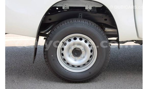 Acheter Import Voiture Toyota Hilux Blanc à Import - Dubai, Namibie Acheter Import Voiture Toyota Hilux Blanc à Import - Dubai, Namibie