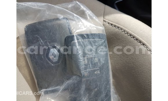 Acheter Import Voiture Renault 19 Vert à Import - Dubai, Namibie Acheter Import Voiture Renault 19 Vert à Import - Dubai, Namibie