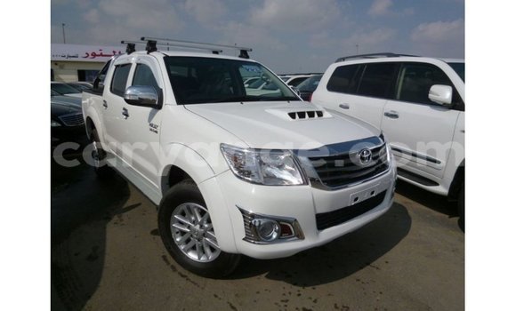 Acheter Import Voiture Toyota Hilux Blanc à Import - Dubai, Namibie Acheter Import Voiture Toyota Hilux Blanc à Import - Dubai, Namibie