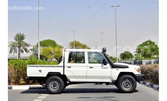 Buy Import Toyota Land Cruiser White Car in Import - Dubai in Namibia Buy Import Toyota Land Cruiser White Car in Import - Dubai in Namibia