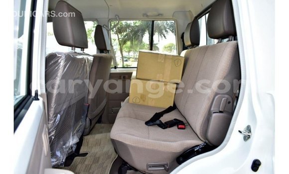 Buy Import Toyota Land Cruiser White Car in Import - Dubai in Namibia Buy Import Toyota Land Cruiser White Car in Import - Dubai in Namibia
