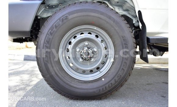 Buy Import Toyota Land Cruiser White Car in Import - Dubai in Namibia Buy Import Toyota Land Cruiser White Car in Import - Dubai in Namibia