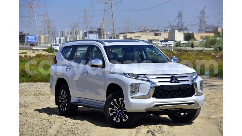 Big with watermark mitsubishi montero namibia import dubai 12209