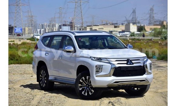 Buy Import Mitsubishi Montero White Car in Import - Dubai in Namibia Buy Import Mitsubishi Montero White Car in Import - Dubai in Namibia