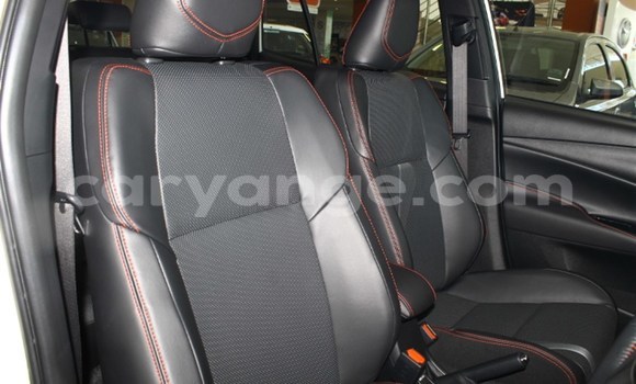 Acheter Occasion Voiture Toyota Yaris Blanc à Karasburg, Karas Acheter Occasion Voiture Toyota Yaris Blanc à Karasburg, Karas