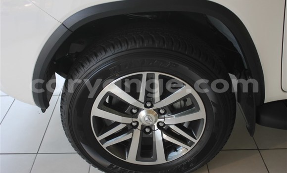 Acheter Occasion Voiture Toyota Fortuner Blanc à Gobabis, Omaheke Acheter Occasion Voiture Toyota Fortuner Blanc à Gobabis, Omaheke