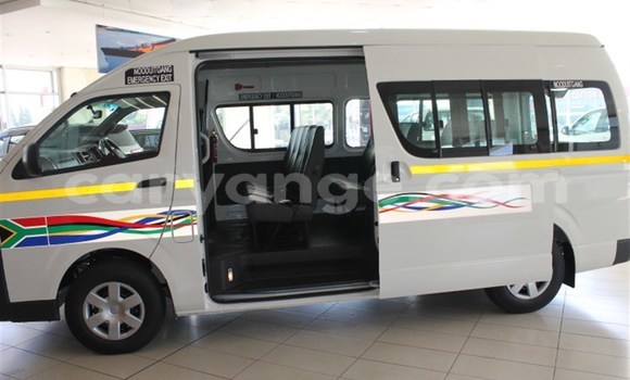 Acheter Occasion Voiture Toyota Sprinter Blanc à Karasburg, Karas Acheter Occasion Voiture Toyota Sprinter Blanc à Karasburg, Karas