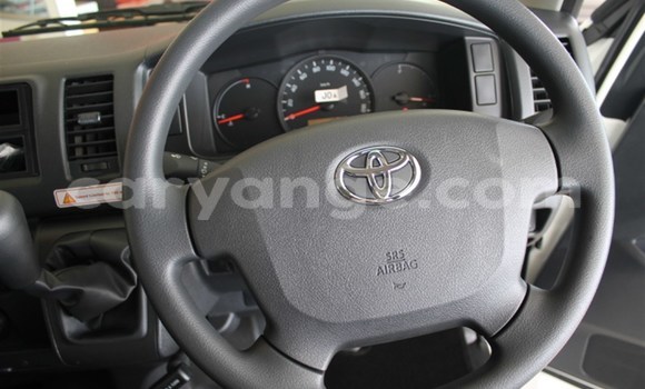 Acheter Occasion Voiture Toyota Sprinter Blanc à Karasburg, Karas Acheter Occasion Voiture Toyota Sprinter Blanc à Karasburg, Karas