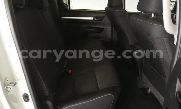 Acheter Occasion Voiture Toyota Hilux Blanc à Windhoek, Namibie Acheter Occasion Voiture Toyota Hilux Blanc à Windhoek, Namibie