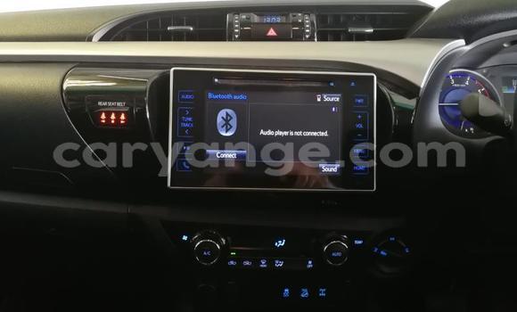 Acheter Occasion Voiture Toyota Hilux Blanc à Windhoek, Namibie Acheter Occasion Voiture Toyota Hilux Blanc à Windhoek, Namibie