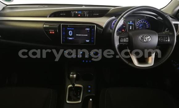 Acheter Occasion Voiture Toyota Hilux Blanc à Windhoek, Namibie Acheter Occasion Voiture Toyota Hilux Blanc à Windhoek, Namibie