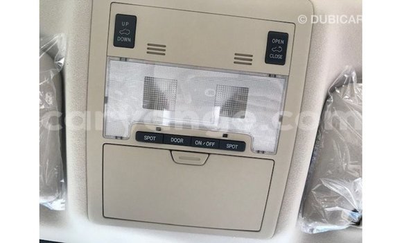 Acheter Import Voiture Toyota Land Cruiser Blanc à Import - Dubai, Namibie Acheter Import Voiture Toyota Land Cruiser Blanc à Import - Dubai, Namibie