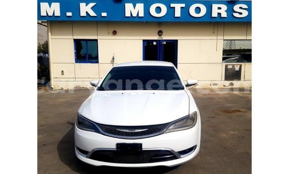 Buy Import Chrysler 200 White Car in Import - Dubai in Namibia