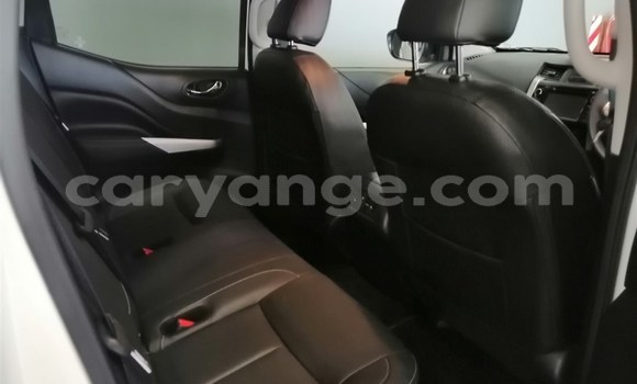 Acheter Occasion Voiture Nissan Navara Blanc à Grootfontein, Namibie Acheter Occasion Voiture Nissan Navara Blanc à Grootfontein, Namibie