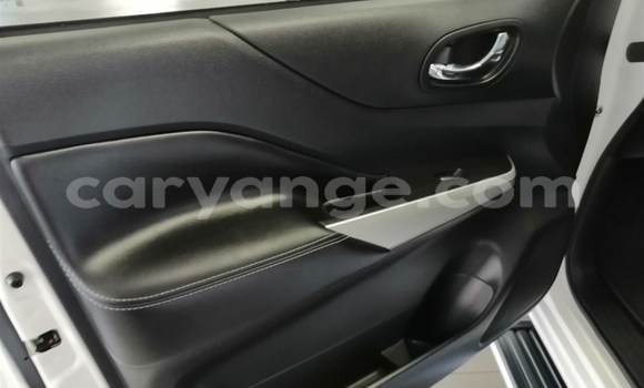 Acheter Occasion Voiture Nissan Navara Blanc à Grootfontein, Namibie Acheter Occasion Voiture Nissan Navara Blanc à Grootfontein, Namibie