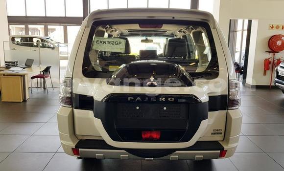 Acheter Occasion Voiture Mitsubishi Pajero Blanc à Grootfontein, Namibie Acheter Occasion Voiture Mitsubishi Pajero Blanc à Grootfontein, Namibie