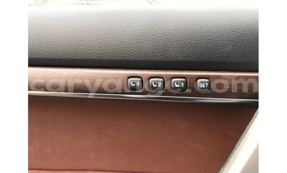 Acheter Import Voiture Toyota Land Cruiser Noir à Import - Dubai, Namibie Acheter Import Voiture Toyota Land Cruiser Noir à Import - Dubai, Namibie