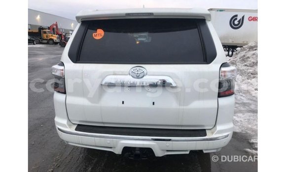 Acheter Import Voiture Toyota 4Runner Blanc à Import - Dubai, Namibie Acheter Import Voiture Toyota 4Runner Blanc à Import - Dubai, Namibie