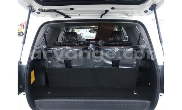 Acheter Import Voiture Toyota 4Runner Blanc à Import - Dubai, Namibie Acheter Import Voiture Toyota 4Runner Blanc à Import - Dubai, Namibie