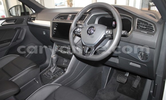 Acheter Occasion Voiture Volkswagen Tiguan Blanc à Karasburg, Karas Acheter Occasion Voiture Volkswagen Tiguan Blanc à Karasburg, Karas