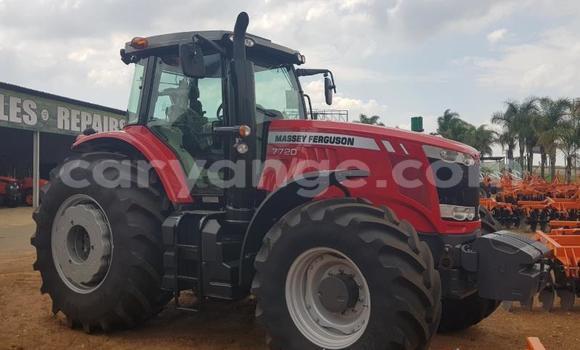 Buy Used Caterpillar 120 Red Truck in Gobabis in Omaheke
