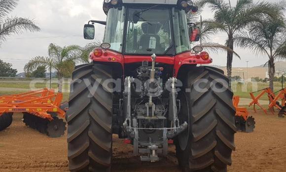 Buy Used Caterpillar 120 Red Truck in Gobabis in Omaheke Buy Used Caterpillar 120 Red Truck in Gobabis in Omaheke