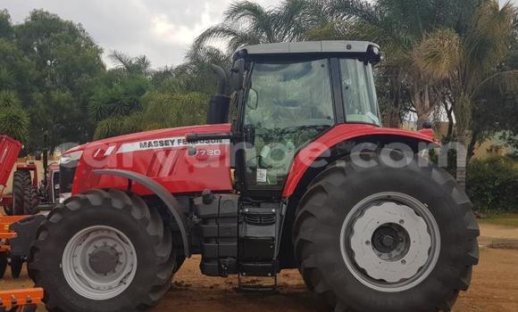 Buy Used Caterpillar 120 Red Truck in Gobabis in Omaheke Buy Used Caterpillar 120 Red Truck in Gobabis in Omaheke