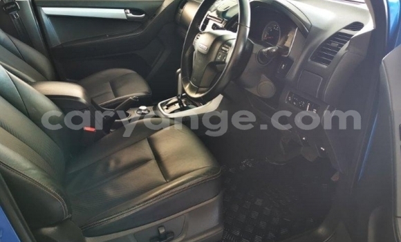 Acheter Occasion Voiture Isuzu KB Bleu à Grootfontein, Namibie Acheter Occasion Voiture Isuzu KB Bleu à Grootfontein, Namibie