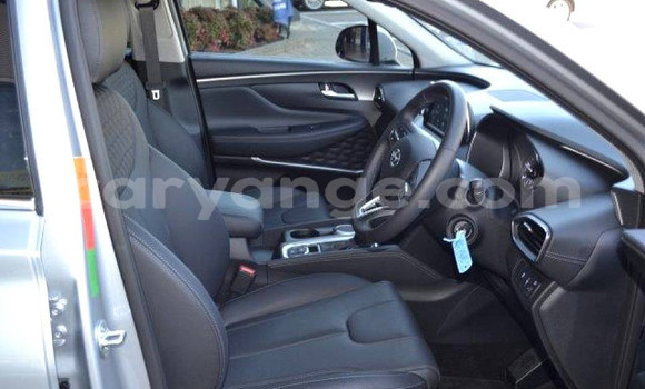 Buy Used Hyundai Santa Fe Silver Car in Karasburg in Karas Buy Used Hyundai Santa Fe Silver Car in Karasburg in Karas