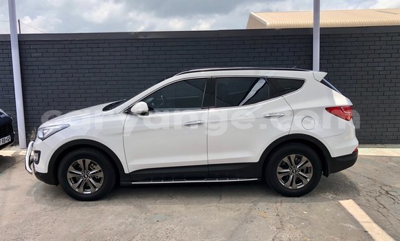 Acheter Occasion Voiture Hyundai Santa Fe Blanc à Karibib, Erongo Acheter Occasion Voiture Hyundai Santa Fe Blanc à Karibib, Erongo