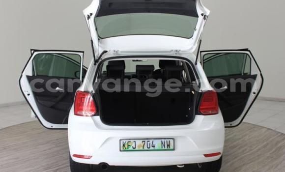 Acheter Occasion Voiture Volkswagen Polo Blanc à Windhoek, Namibie Acheter Occasion Voiture Volkswagen Polo Blanc à Windhoek, Namibie