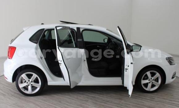 Acheter Occasion Voiture Volkswagen Polo Blanc à Windhoek, Namibie Acheter Occasion Voiture Volkswagen Polo Blanc à Windhoek, Namibie