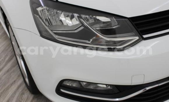 Acheter Occasion Voiture Volkswagen Polo Blanc à Windhoek, Namibie Acheter Occasion Voiture Volkswagen Polo Blanc à Windhoek, Namibie