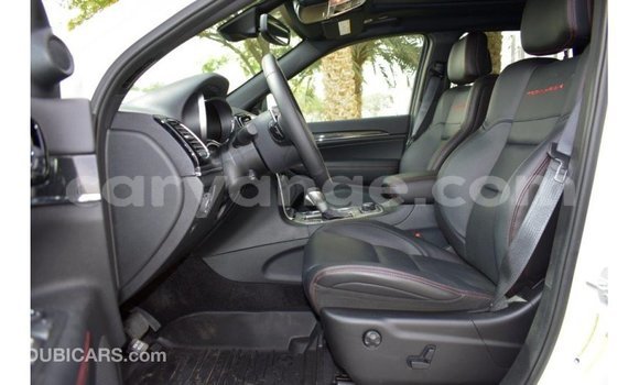 Buy Import Jeep Grand Cherokee White Car in Import - Dubai in Namibia Buy Import Jeep Grand Cherokee White Car in Import - Dubai in Namibia