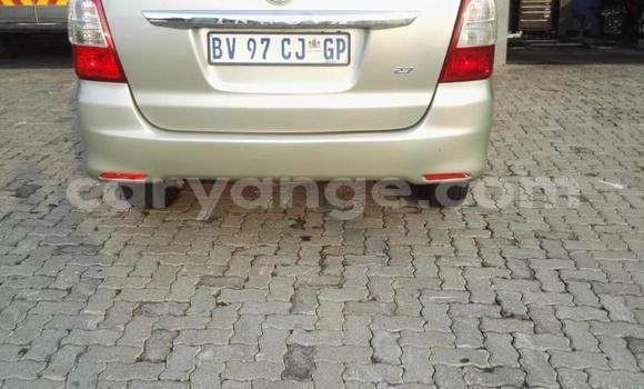 Acheter Occasion Voiture Toyota Innova Autre à Windhoek, Namibie Acheter Occasion Voiture Toyota Innova Autre à Windhoek, Namibie