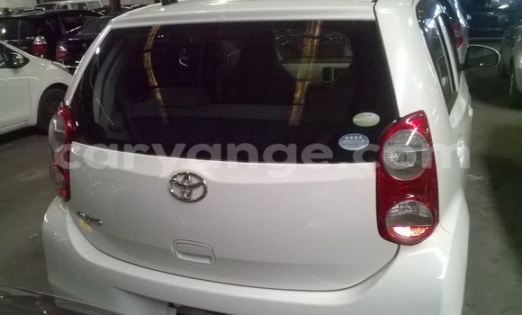 Buy Used Toyota Vitz White Car in Walvis Bay in Namibia Buy Used Toyota Vitz White Car in Walvis Bay in Namibia